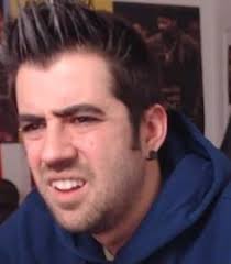 Foto de AuronPlay haciendo una cara graciosa